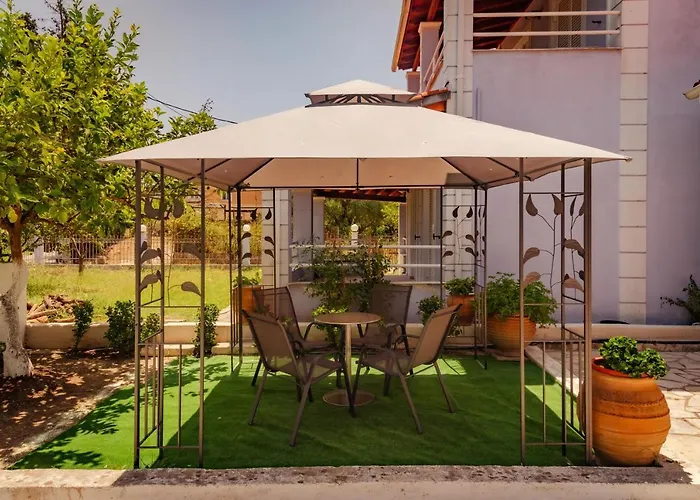 Apartment Four Seasons Lefkímmi