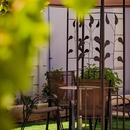 Four Seasons Lefkímmi