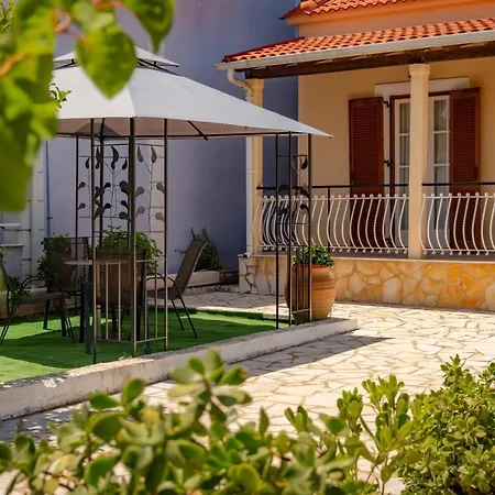 Apartmán Four Seasons Lefkímmi