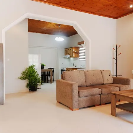 Four Seasons * Lefkímmi