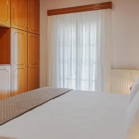 Four Seasons Lefkímmi